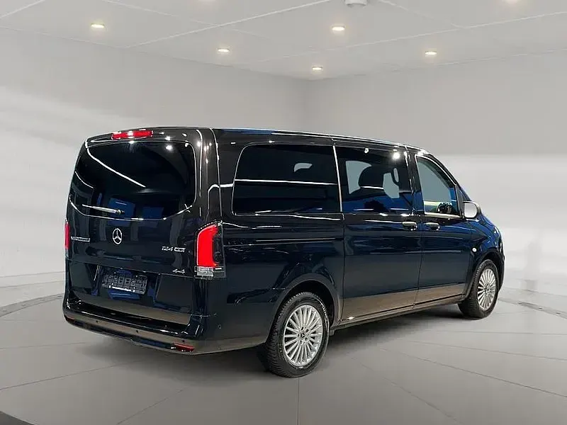 Usata Mercedes Vito 237 CV (174 kW) 2025 Nero Furgone