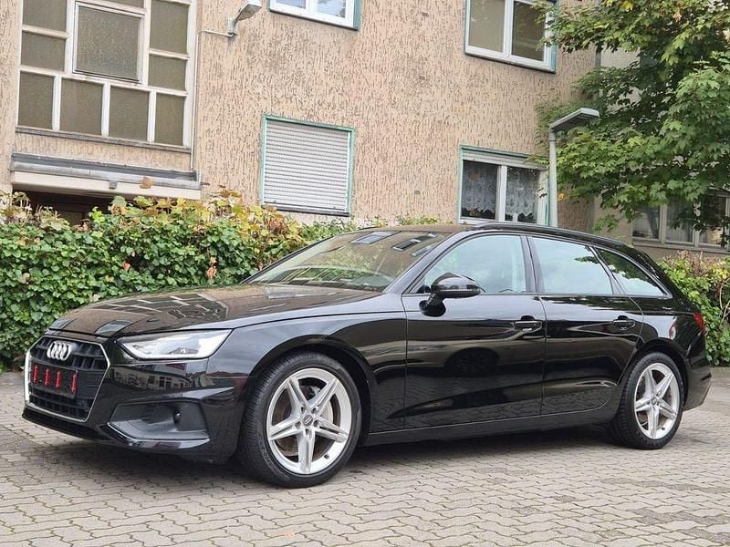 Schwarz Gebraucht 2020 Audi A4 Performance Kombi | 20.900 € (Guter Preis) - Bild 1/4