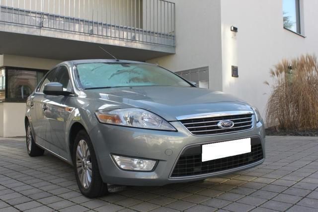 Silber metallic Gebraucht 2007 Ford Mondeo Ghia Limousine | 9.950 € - Bild 1/4