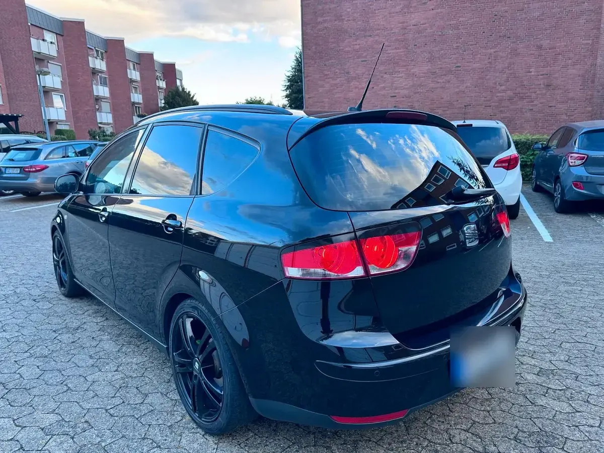 Gebraucht Seat Altea XL 105 PS (77 kW) 2015 Schwarz Van / Kleinbus