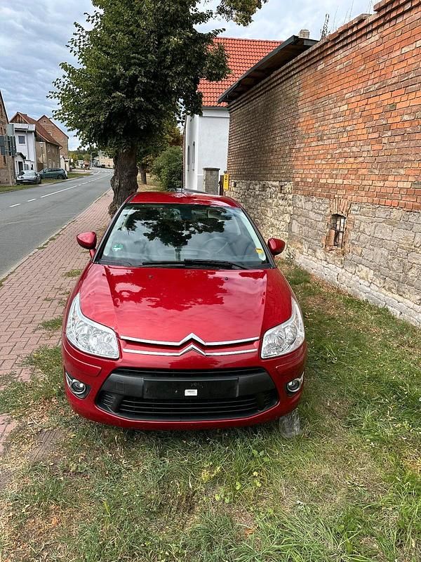 Rot Gebraucht 2010 Citroën C4 Coupé | 2.999 € (Fairer Preis) - Bild 1/4