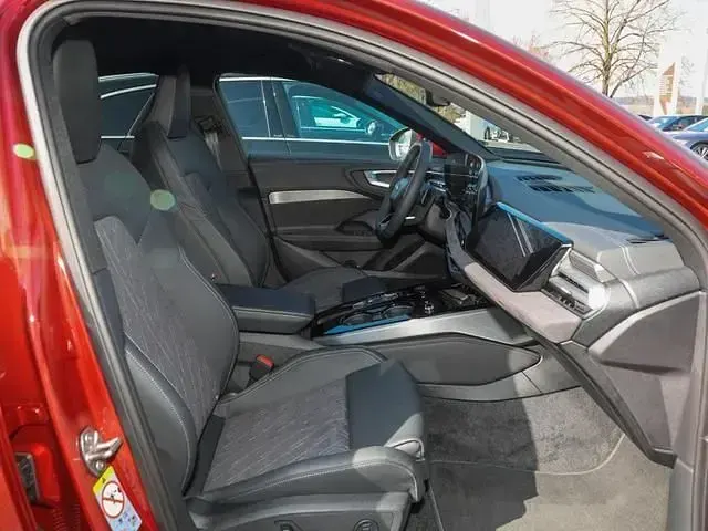 Gebraucht Audi A5 Ambiente 299 PS (219 kW) 2025 Grenadinerot metallic Limousine