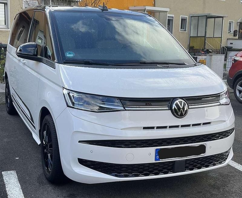 Gebraucht VW Multivan 150 PS (110 kW) 2023 Weiß Van