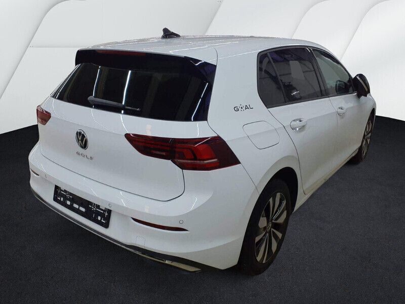 Gebraucht VW Golf VIII Pro 116 PS (85 kW) 2024 Weiß (pure white) Limousine