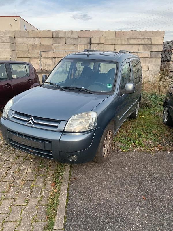 Grau Gebraucht 2006 Citroën Berlingo Van / Kleinbus | 650 € (Superpreis) - Bild 1/4