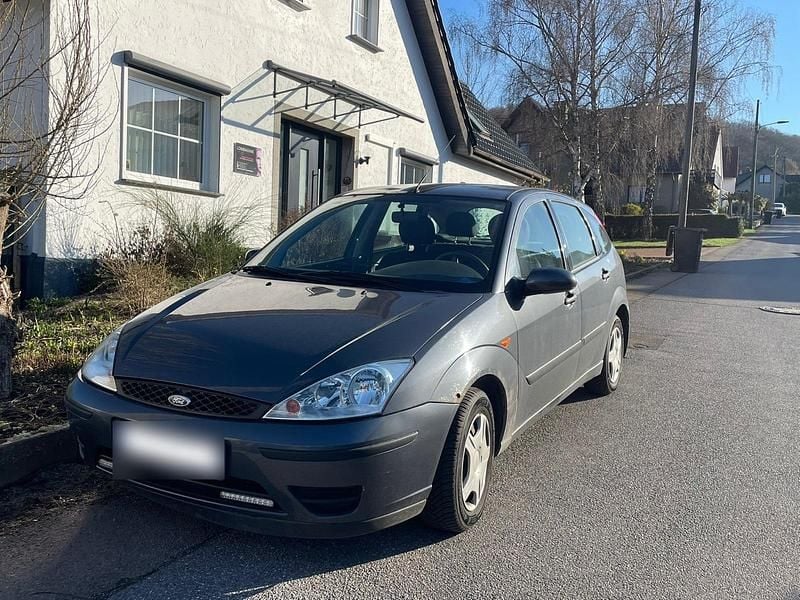 Second-hand Ford Focus 100 CP (73 kW) 2001 Hatchback