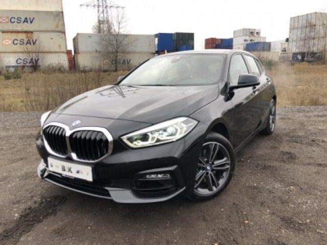 Schwarz metallic Gebraucht 2019 BMW 118 Sport Line Kleinwagen | 24.650 € (Etwas zu teuer) - Bild 1/4