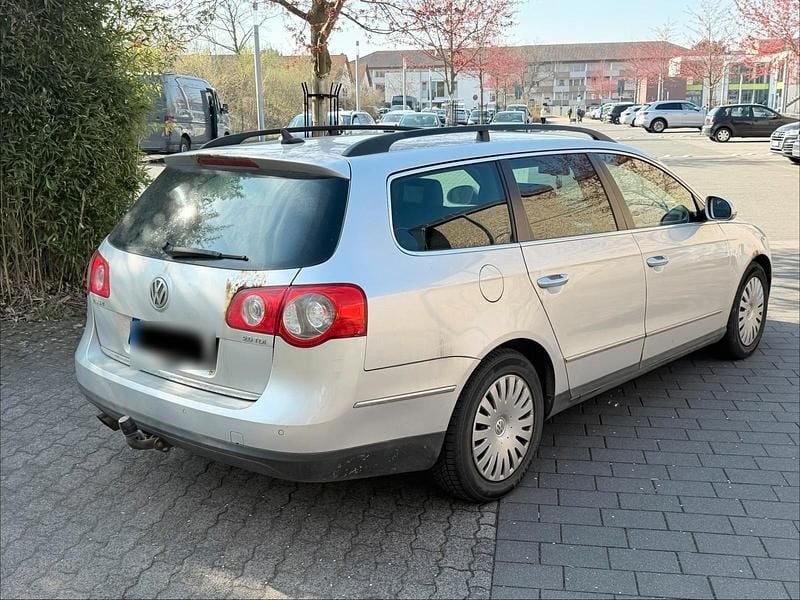 Gebraucht VW Passat 140 PS (102 kW) 2008 Silber Kombi