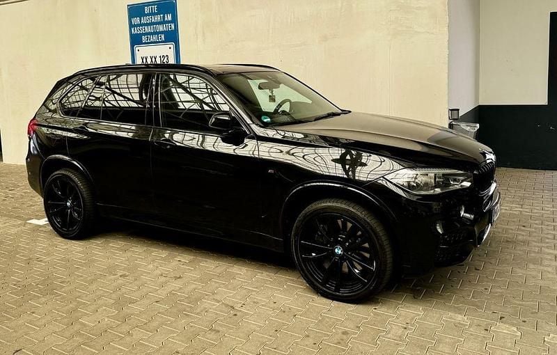 Gebraucht BMW X5 M50 Performance 381 PS (280 kW) 2017 Schwarz SUV