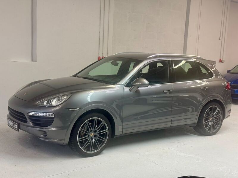 Grau Gebraucht 2012 Porsche Cayenne S SUV | 17.990 € (Superpreis) - Bild 1/4