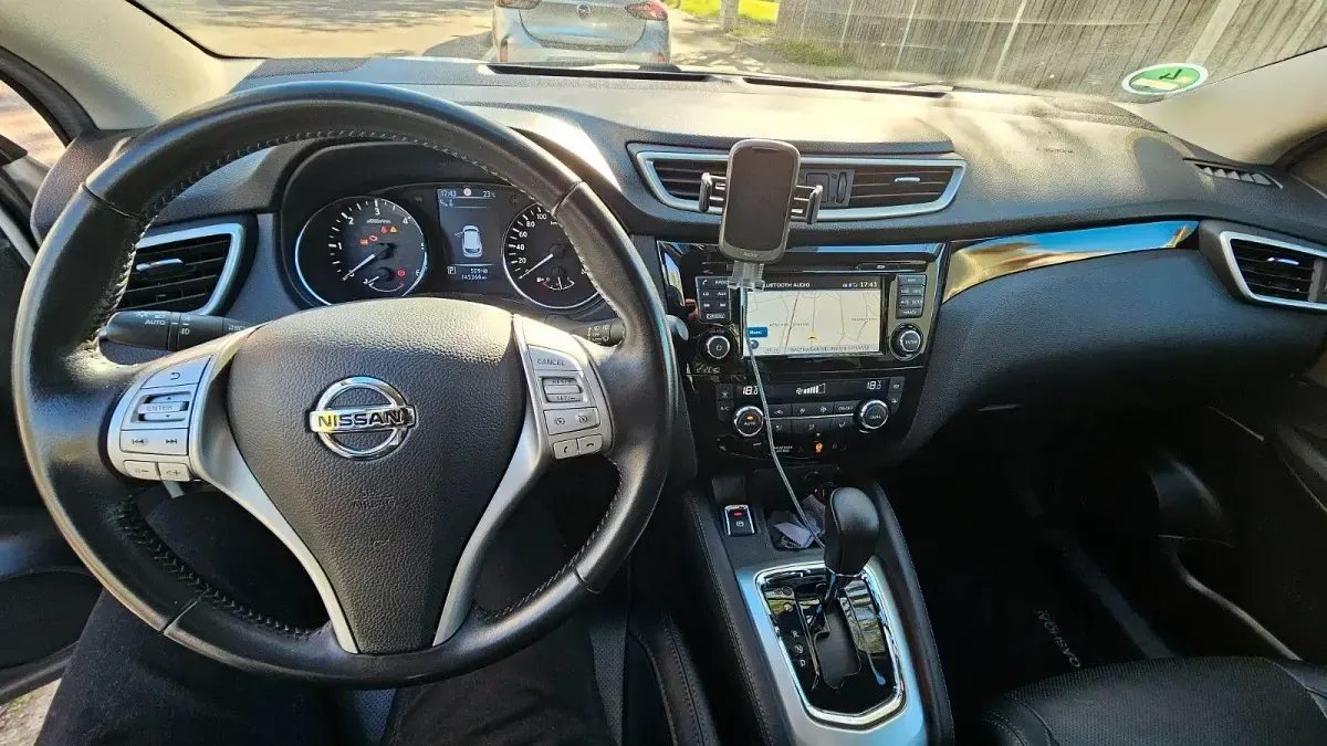 Gebraucht Nissan Qashqai Black Edition 131 PS (96 kW) 2016 Weiß SUV