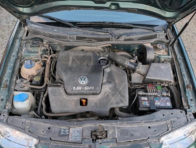 Gebraucht VW Bora 105 PS (77 kW) 1999 Grün Limousine