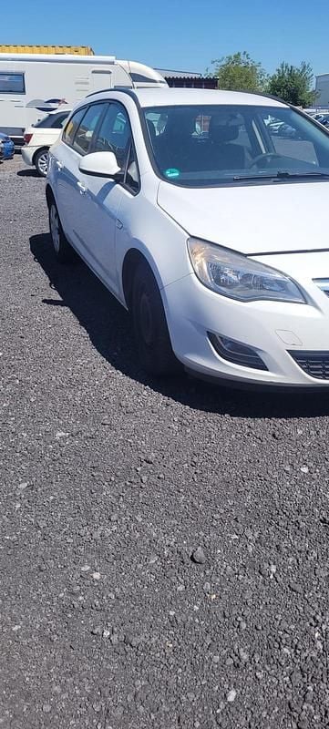 Gebraucht Opel Astra Sport 110 PS (80 kW) 2011 Weiß Kombi