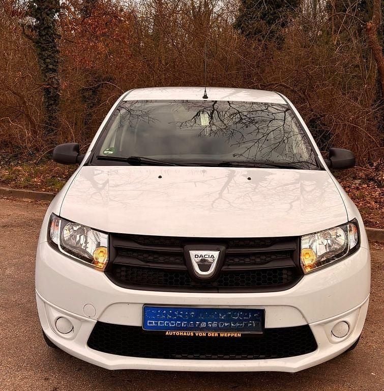 Gebraucht Dacia Sandero Ambiance 75 PS (55 kW) 2014 Weiß Limousine