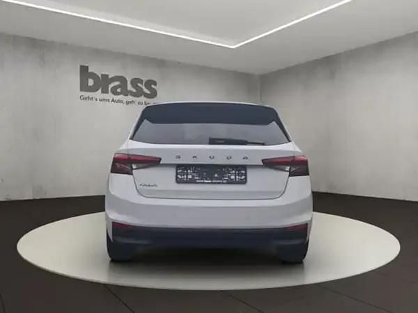 Gebraucht Skoda Fabia Style 110 PS (80 kW) 2022 Moonweiß perleffekt / blackmagic perleffekt Kleinwagen