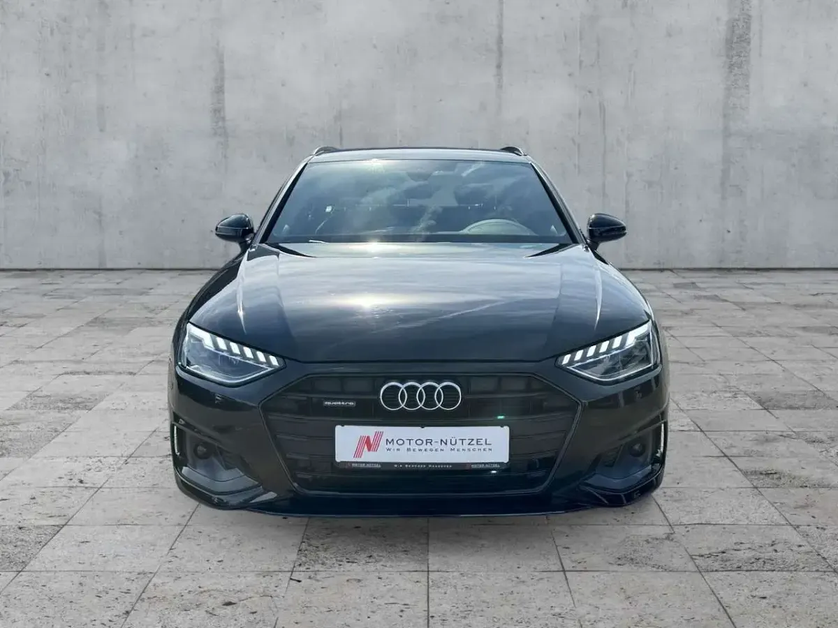 Gebraucht Audi A4 Advanced 204 PS (150 kW) 2023 Schwarz Kombi