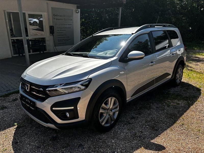 Gebraucht Dacia Jogger Comfort 91 PS (66 kW) 2022 Gris moonstone Van / Kleinbus