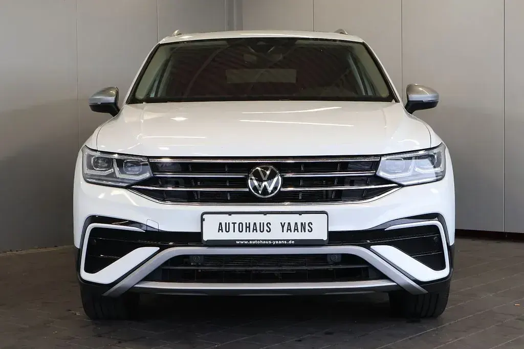 Gebraucht VW Tiguan Allspace 200 PS (147 kW) 2023 Weiß SUV