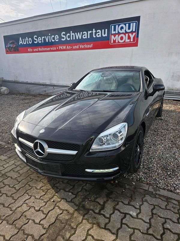 Gebraucht Mercedes SLK200 180 PS (132 kW) 2013 Schwarz Cabrio