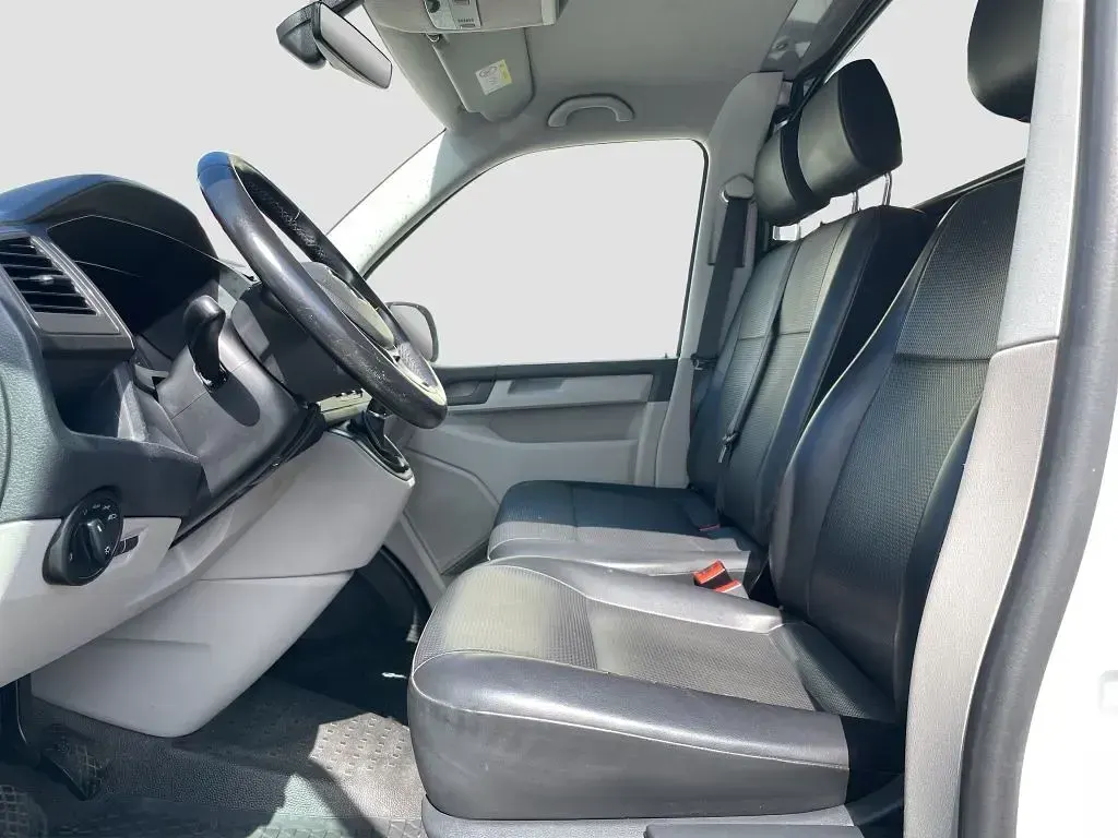 Second-hand VW Transporter 150 CP (110 kW) 2019 Alb Van