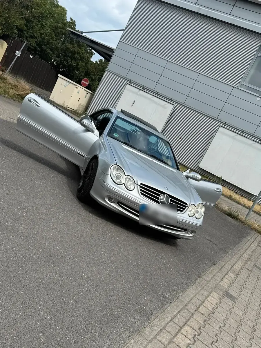 Gebraucht Mercedes CLK320 Avantgarde 218 PS (160 kW) 2004 Grau Coupé