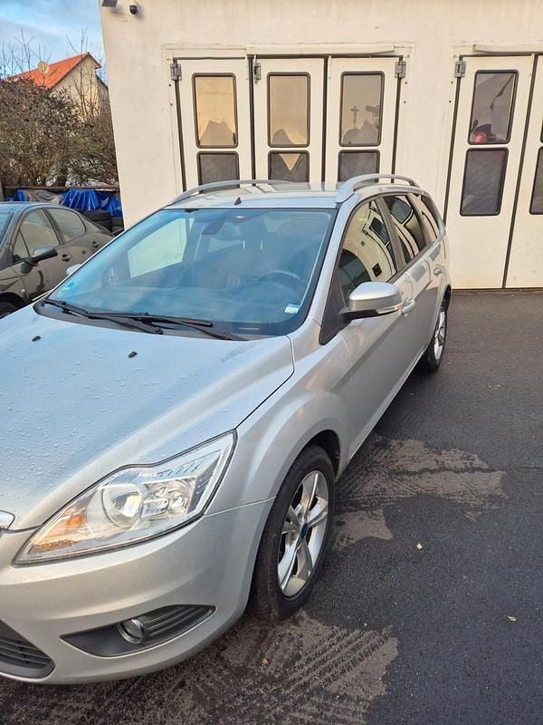 Używany Ford Focus 101 KM (74 kW) 2008 Srebrny Kombi