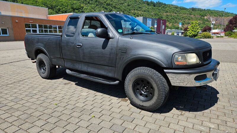 Schwarz Gebraucht 1998 Ford F-150 Abholung | 7.750 € - Bild 1/4