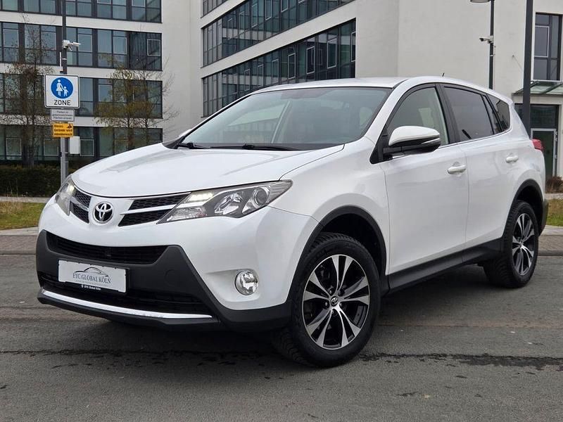 Gebraucht Toyota RAV4 Edition 151 PS (111 kW) 2015 Weiß SUV