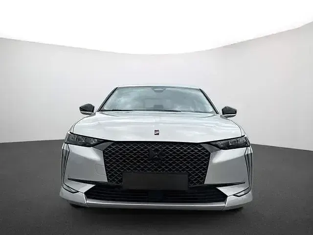 Gebraucht DS Automobiles DS4 Performance 131 PS (96 kW) 2023 Lackierung chrystal pearl/typ SUV