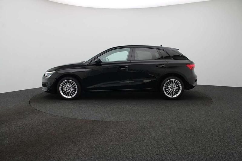 Second-hand Audi A3 Advanced Plus 150 CP (110 kW) 2024 Negru Berlinǎ