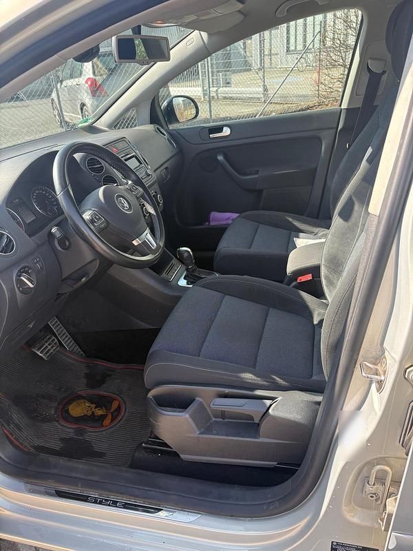 Gebraucht VW Golf VI 105 PS (77 kW) 2011 Andere farben Kleinwagen