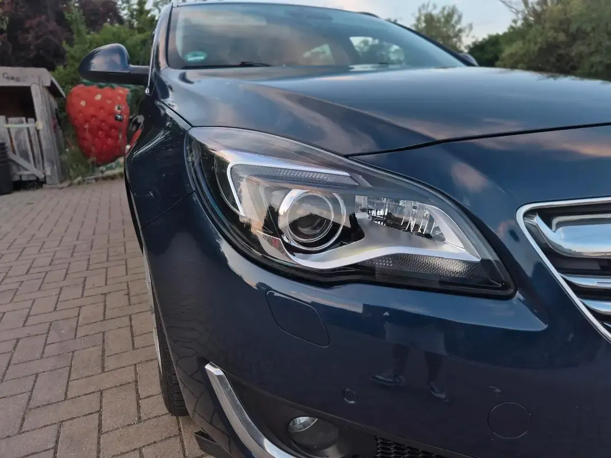 Gebraucht Opel Insignia 163 PS (119 kW) 2014 Blau Kombi
