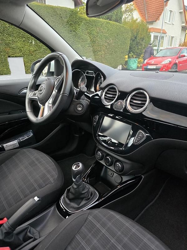 Weiß Gebraucht 2014 Opel Adam Kleinwagen | 5.900 € (Fairer Preis) - Bild 1/4