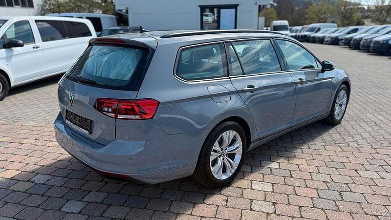 Gebraucht VW Passat Conceptline 122 PS (89 kW) 2022 Grau Kombi