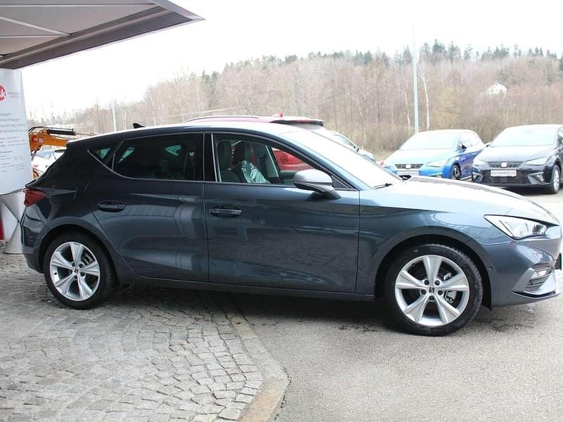 Neu Seat Leon 150 PS (110 kW) 2025 "magnetic tech" Limousine