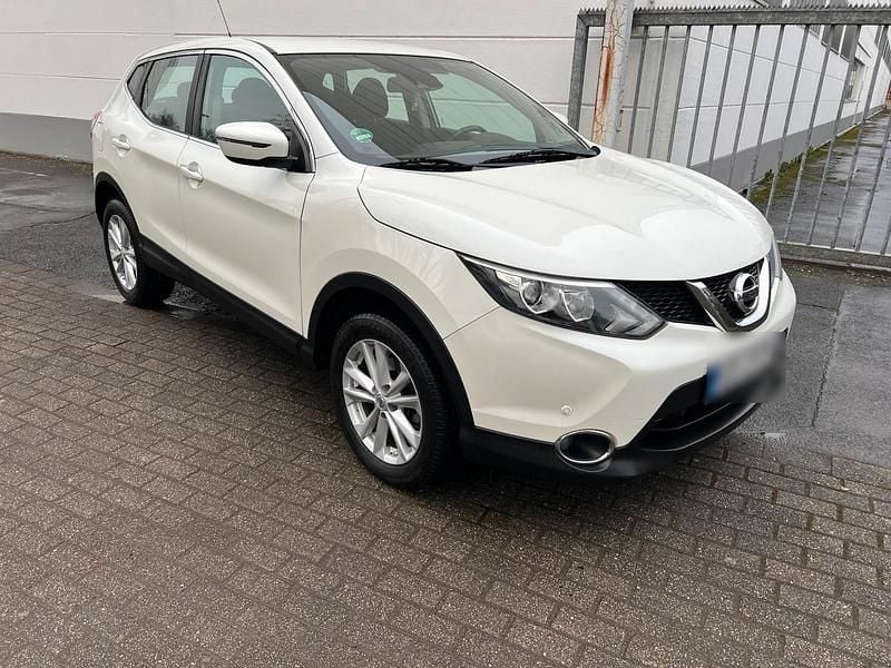 Weiß Gebraucht 2016 Nissan Qashqai SUV | 10.800 € (Guter Preis) - Bild 1/4