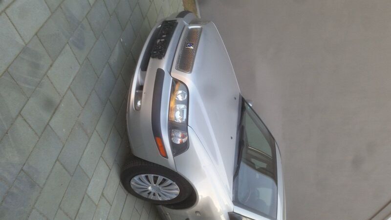 Silber Gebraucht 2002 Volvo V40 Kombi | 2.600 € (Teuer) - Bild 1/4