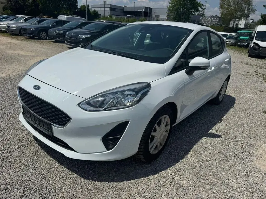 Gebraucht Ford Fiesta Trend 71 PS (52 kW) 2018 Weiß Kleinwagen