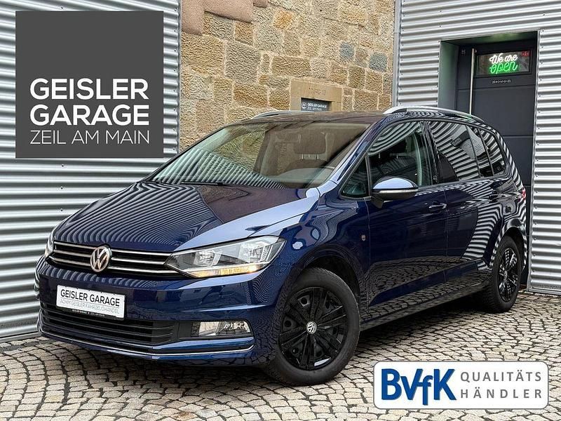 Blau Gebraucht 2017 VW Touran Comfortline Van / Kleinbus | 14.444 € (Guter Preis) - Bild 1/4