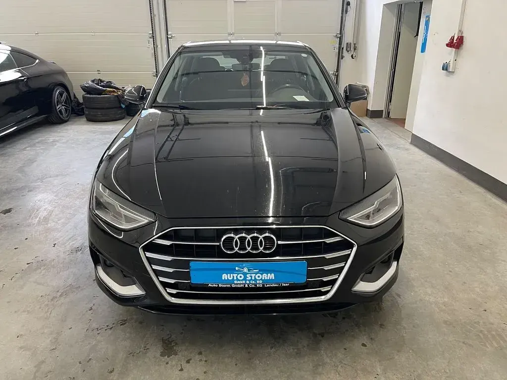 Gebraucht Audi A4 Advanced 136 PS (100 kW) 2022 Schwarz Limousine