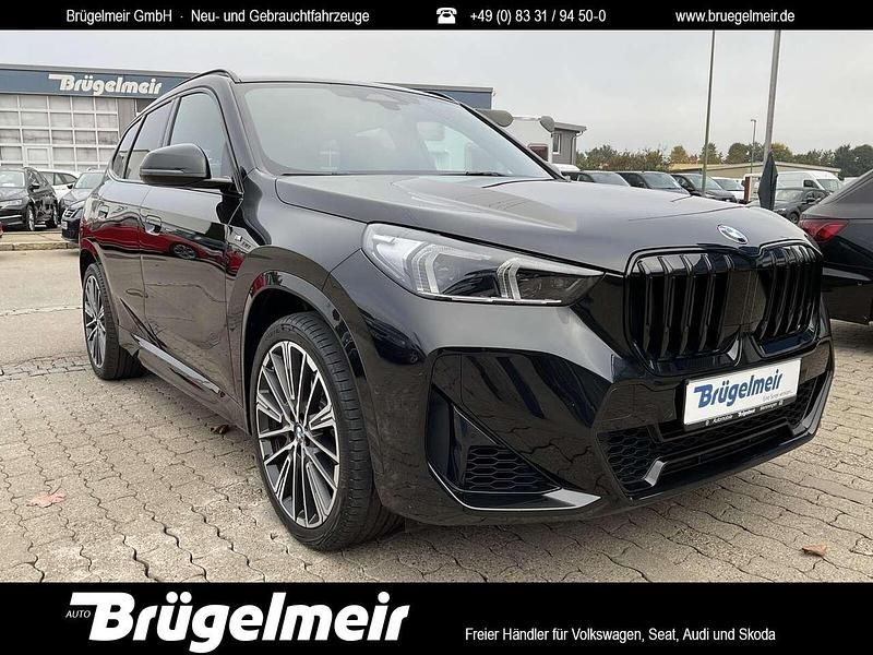 Black sapphire Gebraucht 2023 BMW X1 M Sport SUV | 43.890 € (Fairer Preis) - Bild 1/4