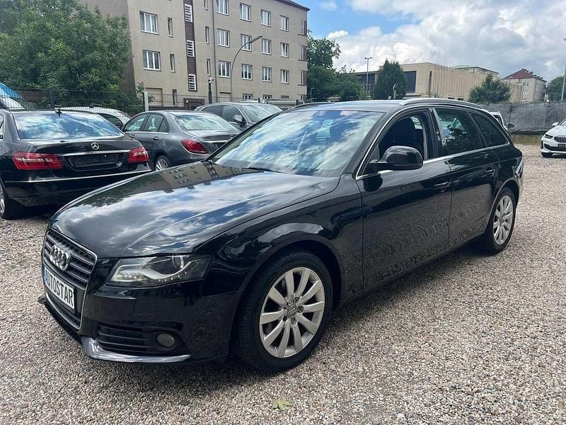 Grau Gebraucht 2009 Audi A4 Limousine | 6.999 € (Guter Preis) - Bild 1/4