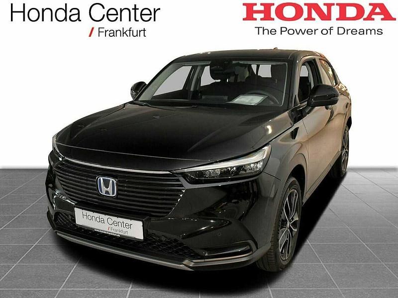 Crystal black p. (schwarz) Gebraucht 2025 Honda HR-V Elegance SUV | 28.980 € (Fairer Preis) - Bild 1/4