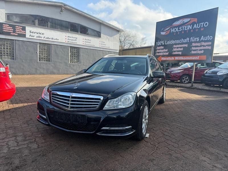 Gebraucht Mercedes C180 156 PS (114 kW) 2011 Schwarz Kombi