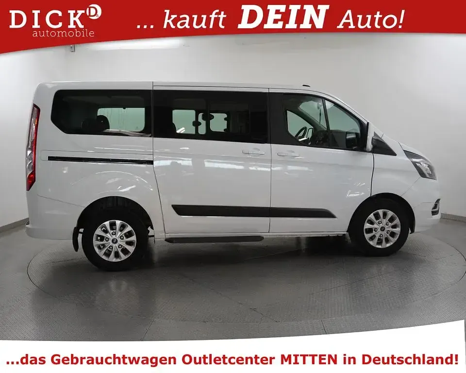 Gebraucht Ford Tourneo Trend 131 PS (96 kW) 2021 Weiss Van / Kleinbus