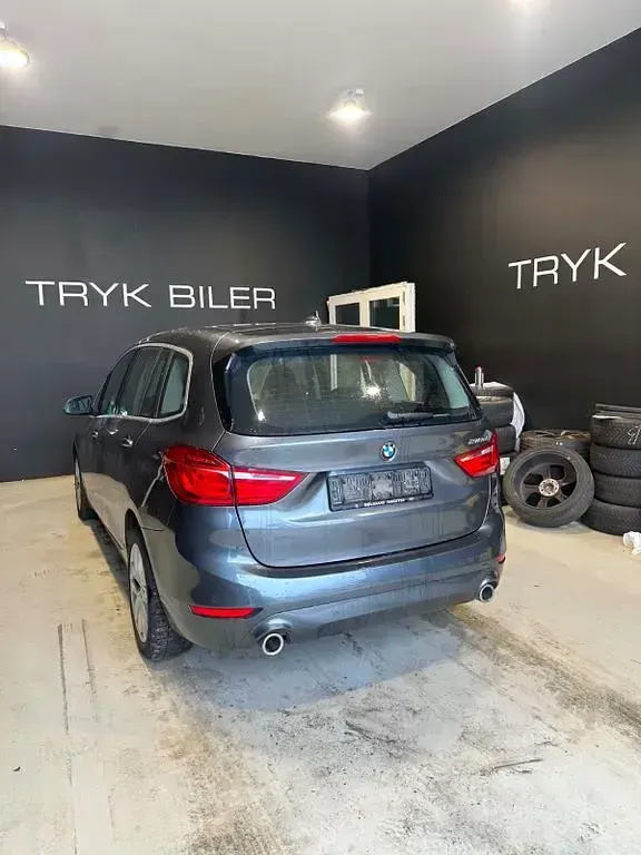 Używany BMW 218 150 KM (110 kW) 2020 Szary Kombi