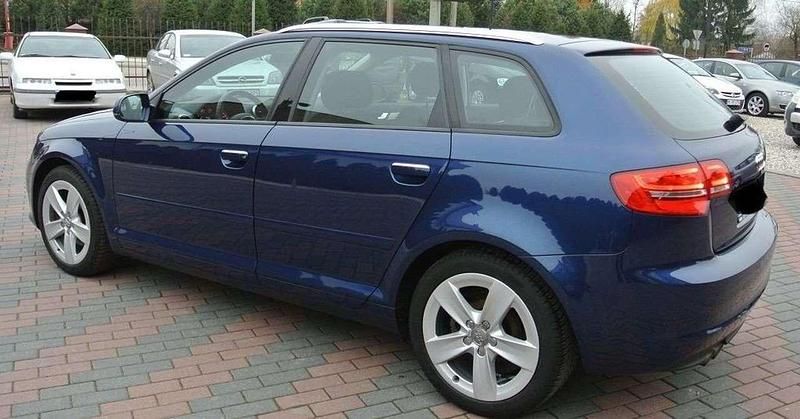 Gebraucht Audi A3 Ambition 125 PS (91 kW) 2011 Blau Kombi