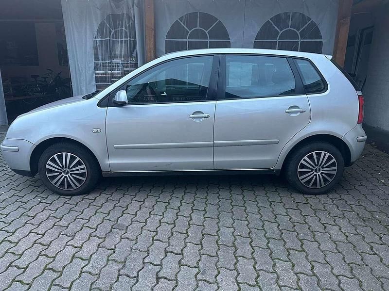 Brugt VW Polo Highline 75 HK (55 kW) 2004 Sølv Hatchback
