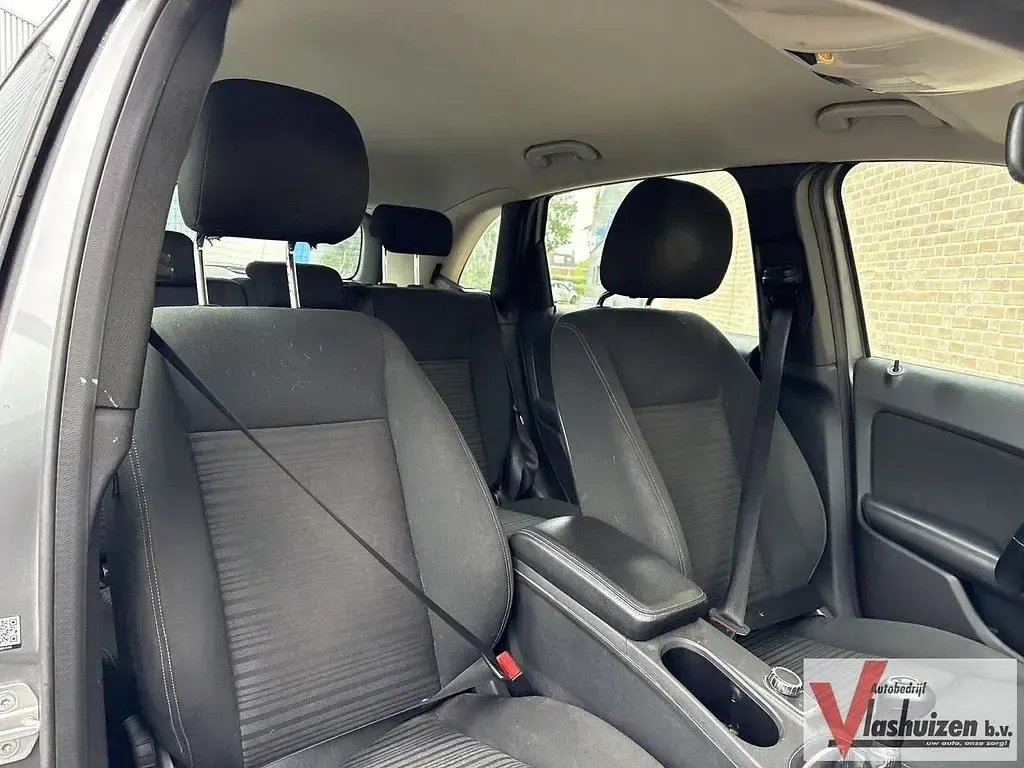 Gebraucht Mercedes B200 Ambition 136 PS (100 kW) 2012 Grau Kleinwagen