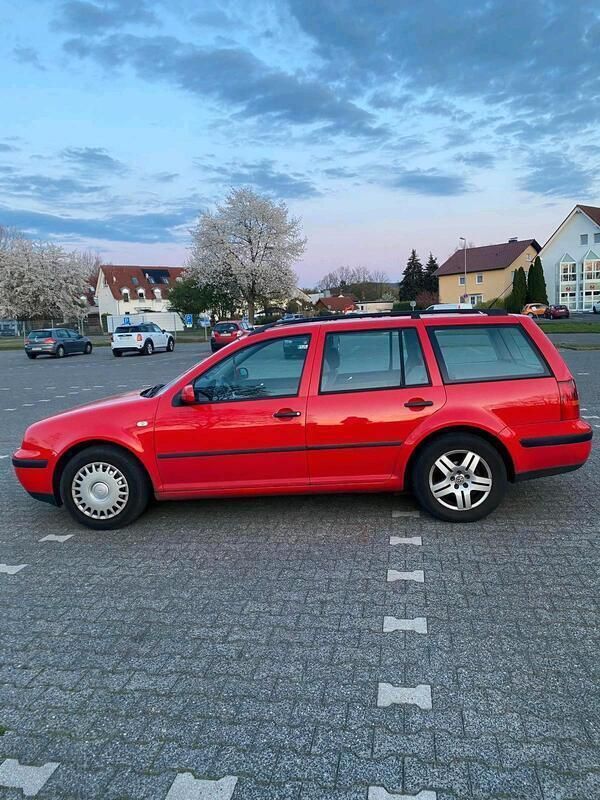 Rot Gebraucht 1999 VW Golf IV Kombi | 300 € (Superpreis) - Bild 1/4